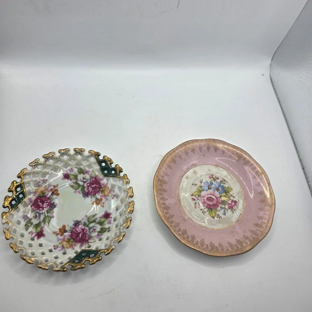 Napco China SD179 & Queen Anne Bone China Floral Plates Gold Trim Lot of 2